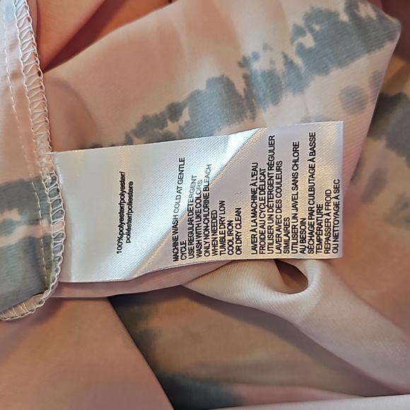 Halston - Striped Flowy Lava Blossom Halter Blouse - Picture 10 of 11